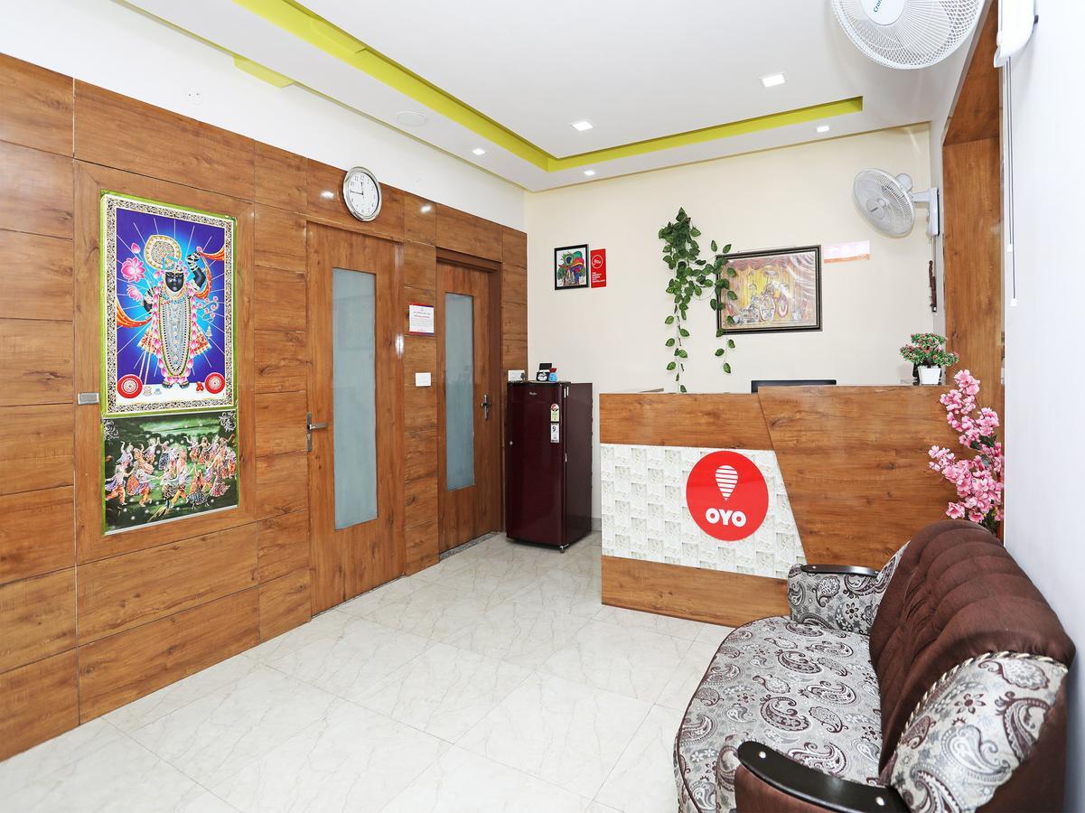 Oyo 10228 Hotel Chandramouli Jaipur Exteriör bild